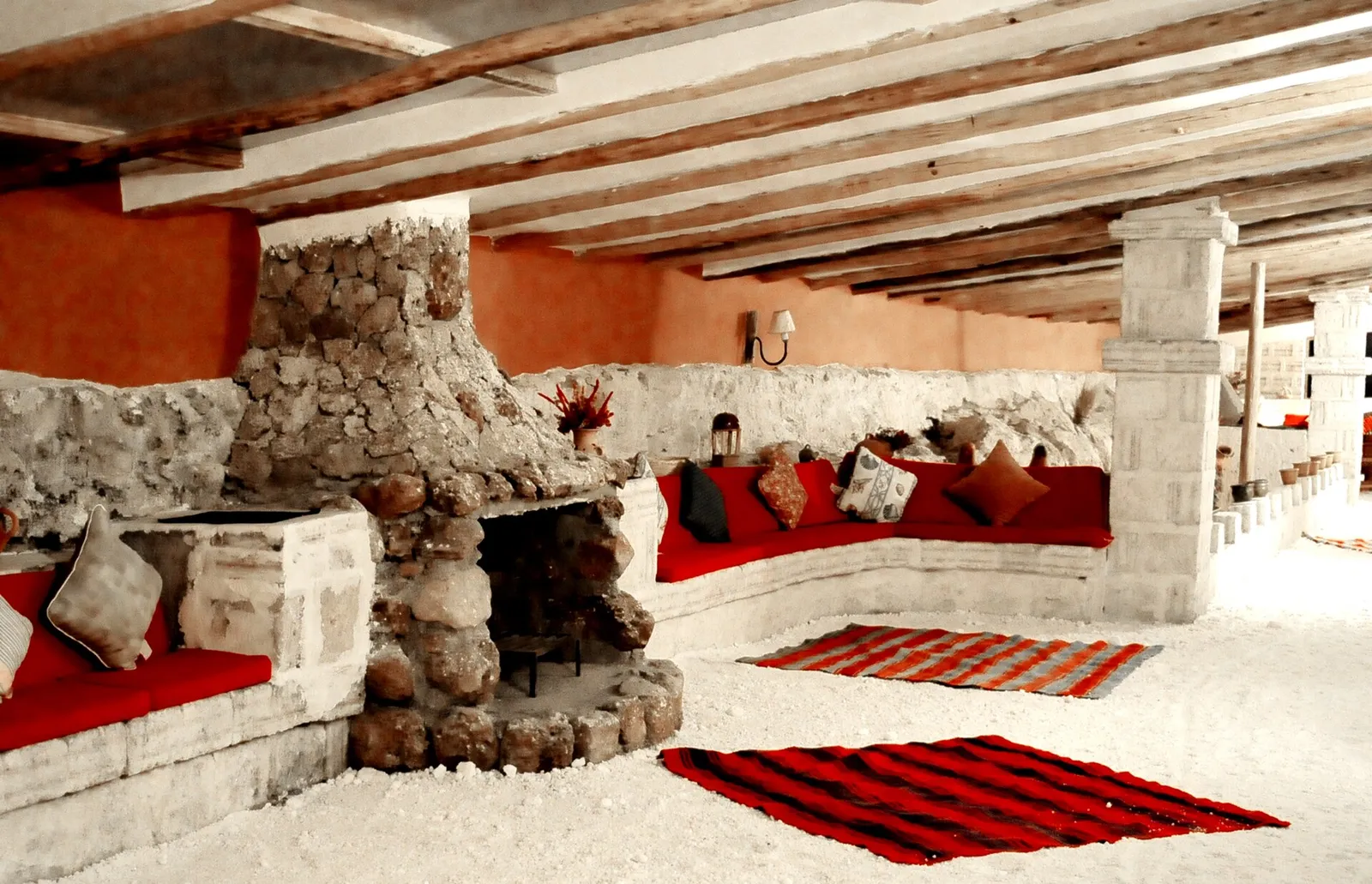 BlueMoon Salt Hotel Escape